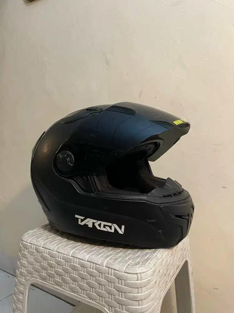 HELM ZEUS UKURAN L NEGO