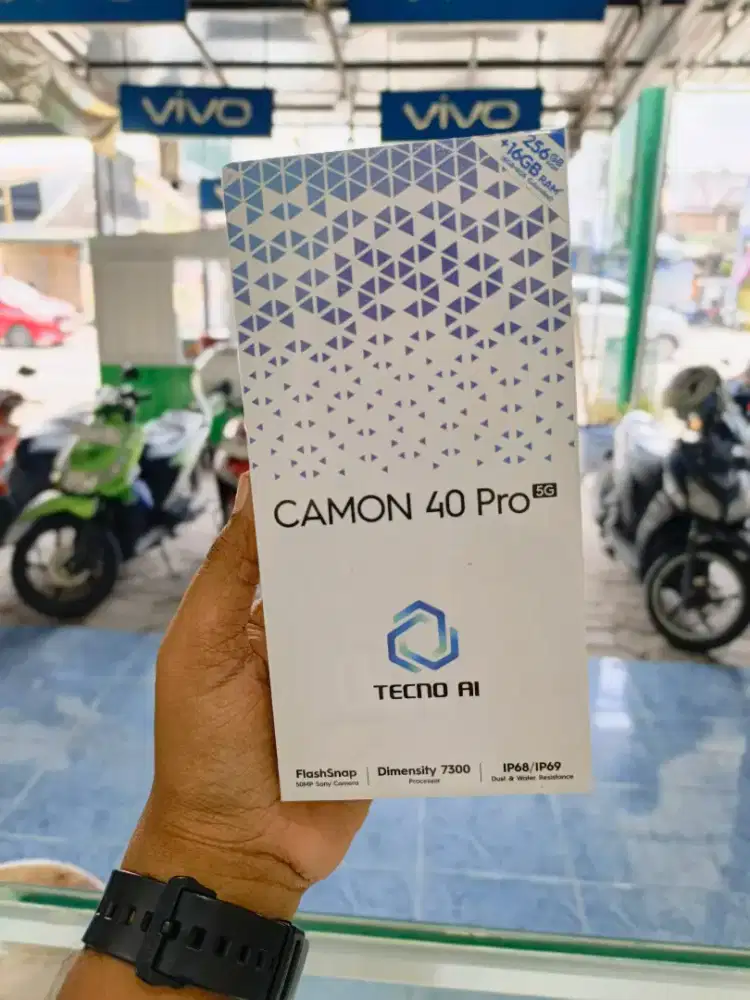 Tecno Camon 40 Pro 5G 8/256 Garansi Resmi 1 Tahun