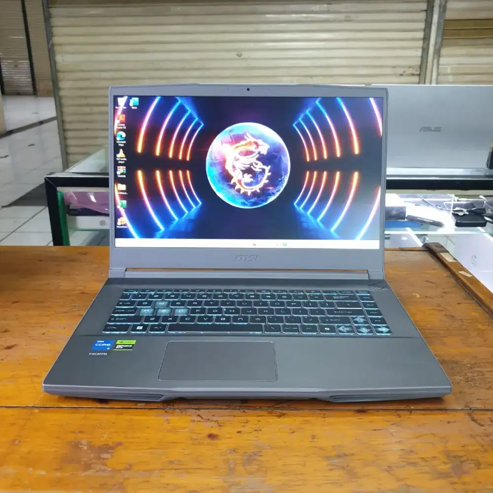 MSI Thin 15 B12UCX Core i5-12450H Ram 8GB SSD 512GB RTX 2050 Like new