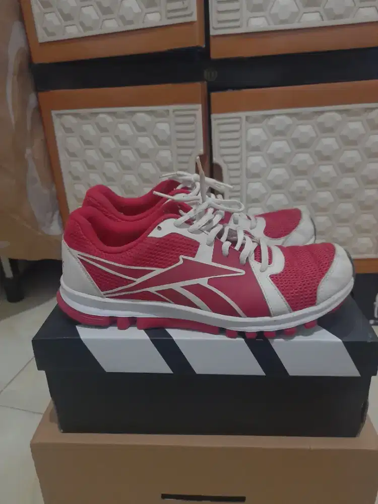 Sepatu reebok original