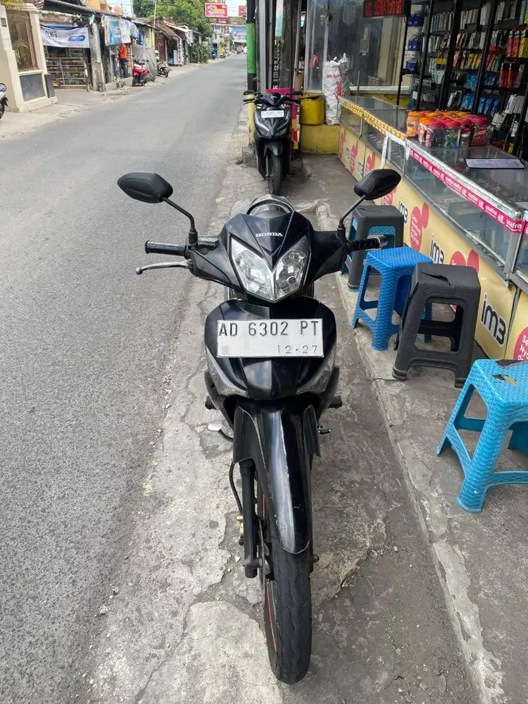 Sepeda Motor Supra X 125 R Tahun 2007