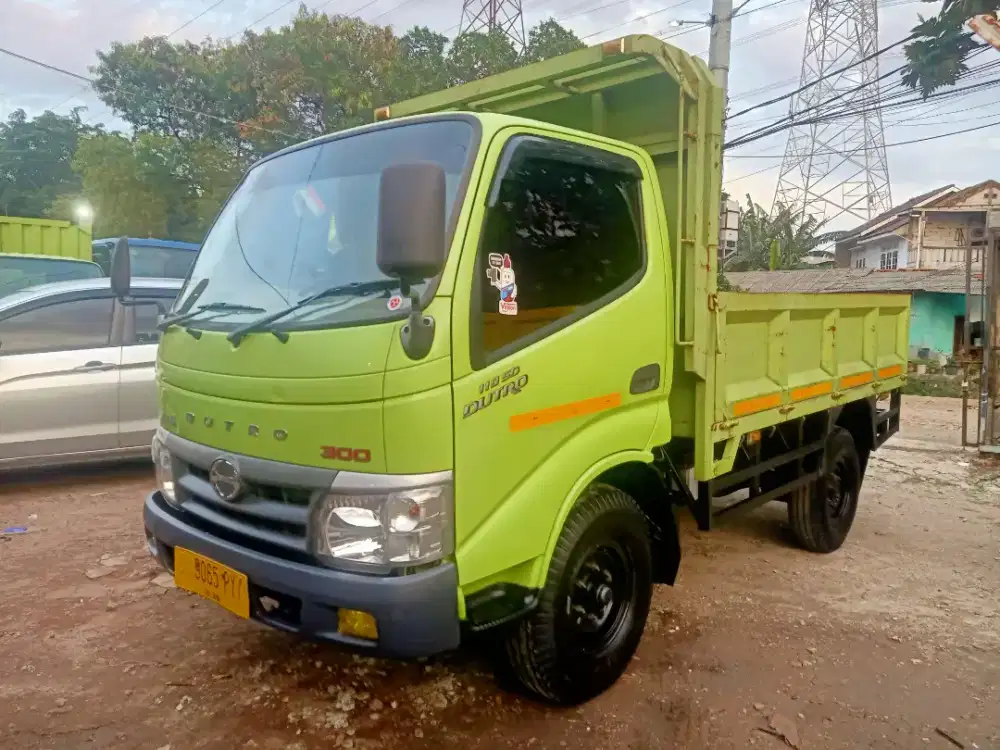 Hino dutro 110SDbak try way thn 2021