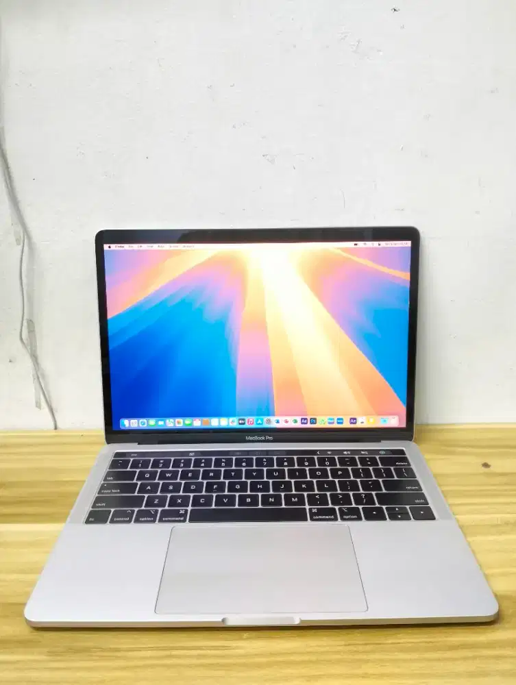Jual MacBook Pro 2020 Intel Core i5 Ram 16GB SSD 512GB
