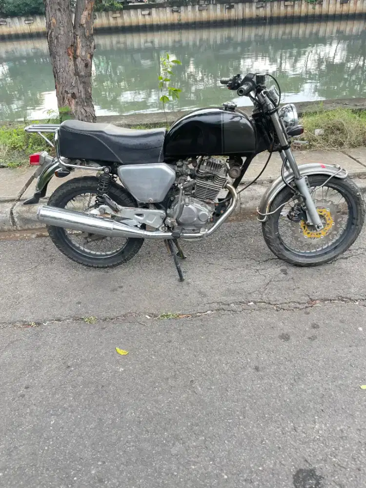 Honda  gl pro 2004