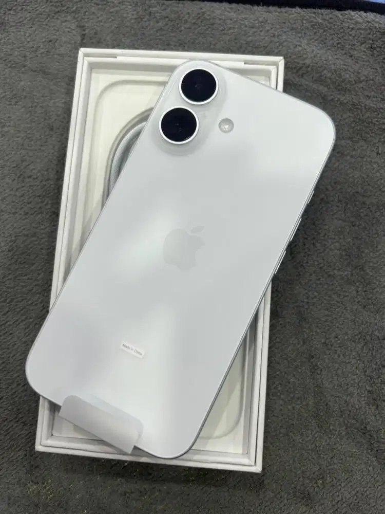 iPhone 16 White 128GB Garansi ON 2027 BH 100% Cc 0 Mulus Like New
