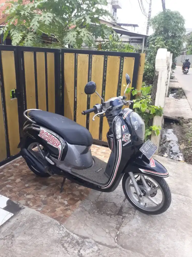 Honda Scoopy 2016 iss.Stnk hlng.Srt Bpkb ada.pjak off.B bekasi 2017