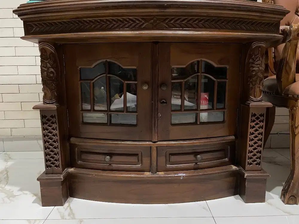 Meja TV kayu jati tua