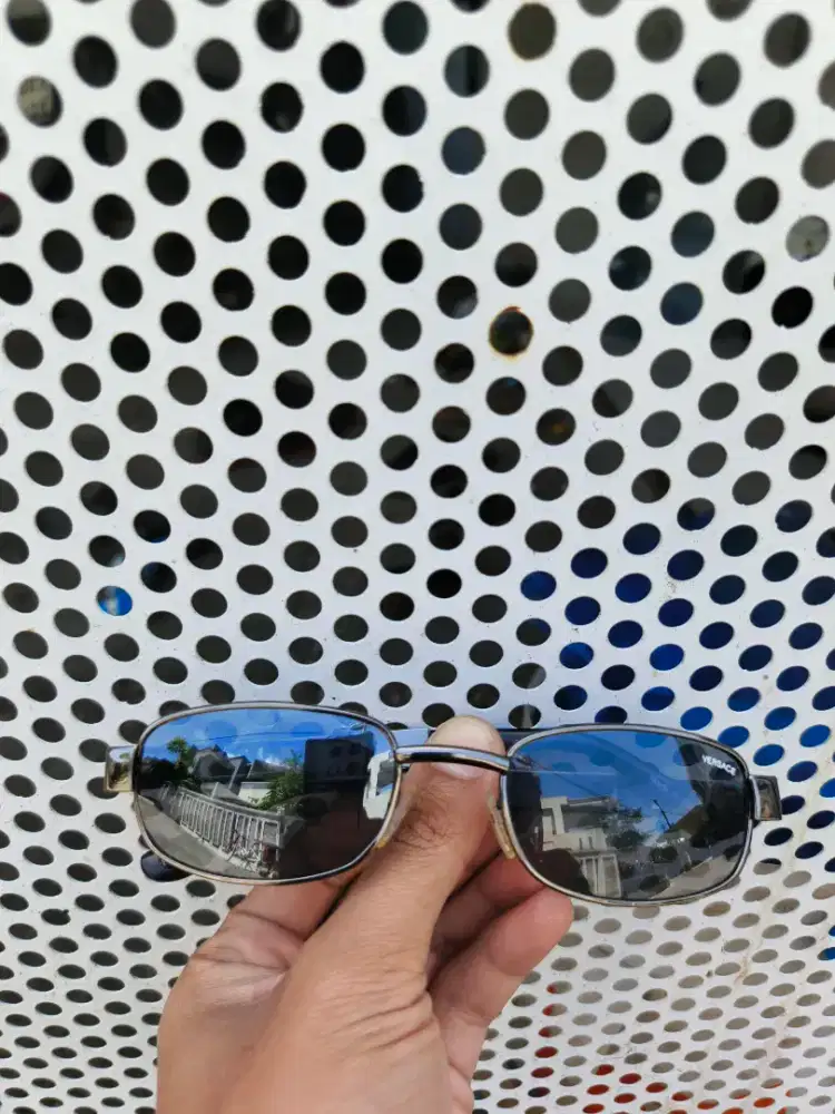 Kacamata Versace