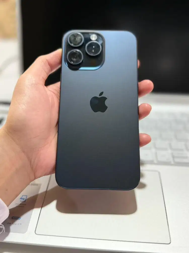 Iphone 15 Promax 256 GB (Navy)