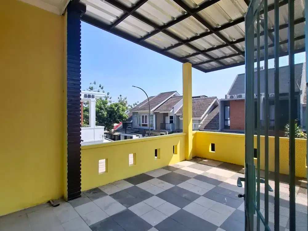 RUMAH BAGUS 2 LANTAI CARPORT BETON SIAPHUNI KOTA WISATA CIBUBUR JAKARTA TIMUR