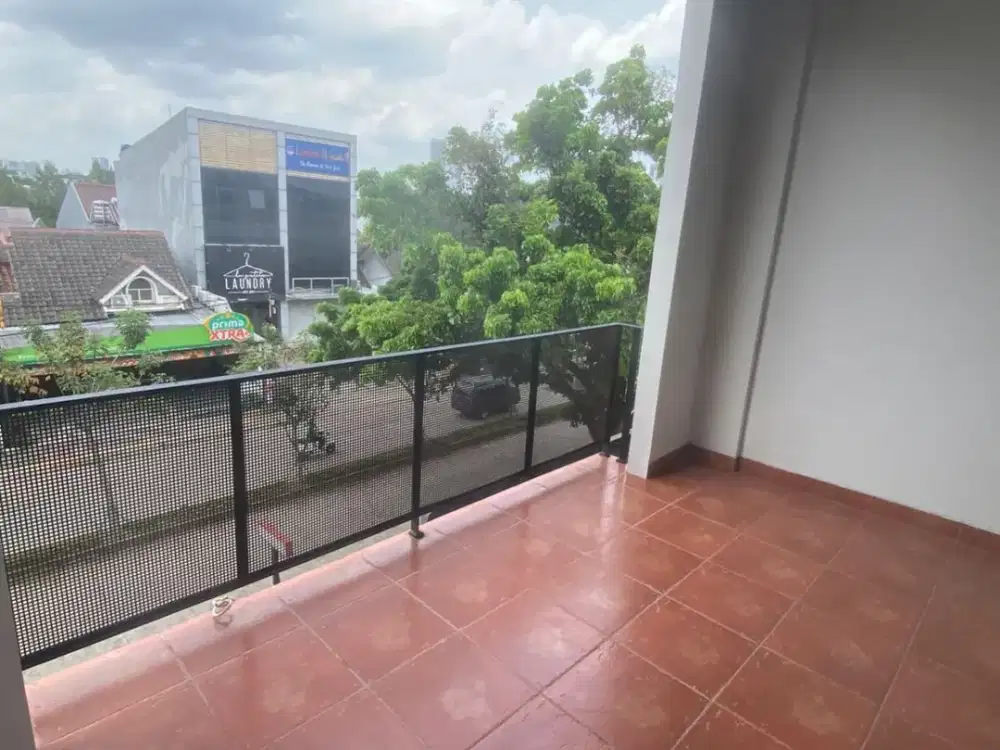 DIJUAL RUKO BARU 3 LANTAI GANDENG BADAN BISA BELI SATUAN AREA RAMAI ANGGREK LOKA BOULEVARD BSD