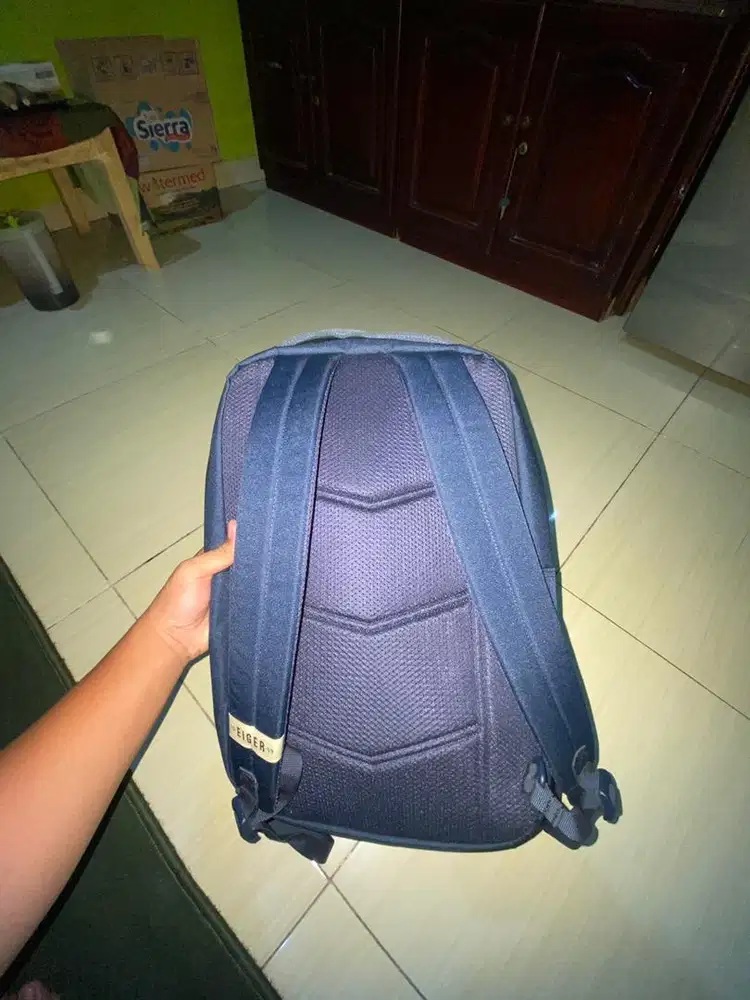 tas gendong (eiger)