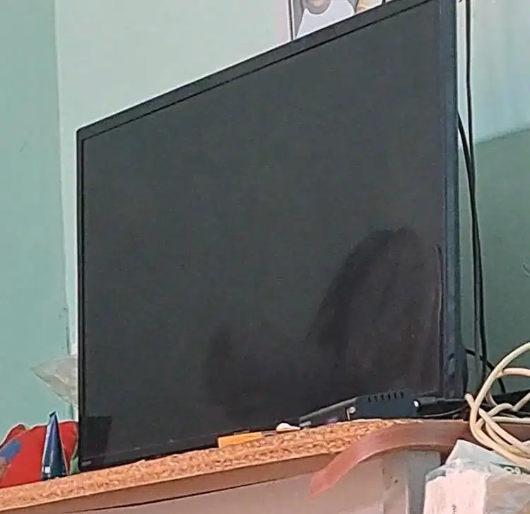 jual tv sharp 32 inchi bisa nego