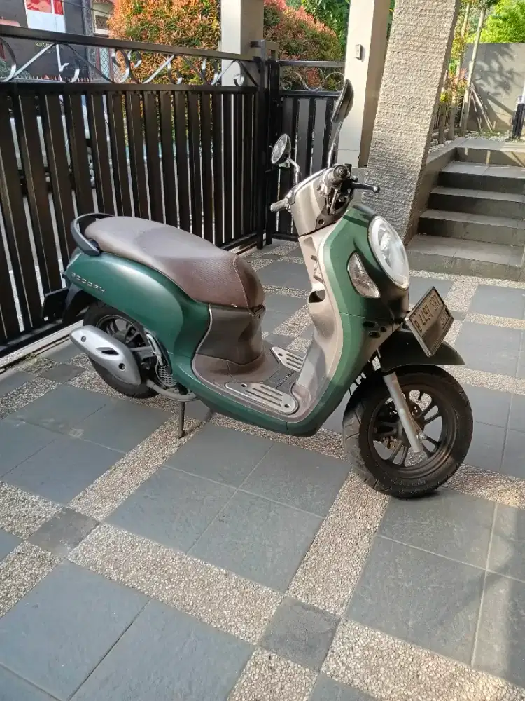 DIJUAL : HONDA SCOOPY 2023