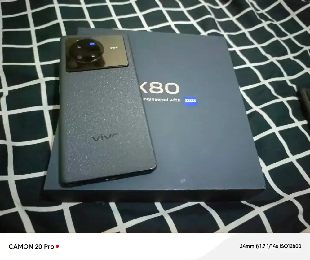 Vivo X80 12/256 Fullset TT/bt