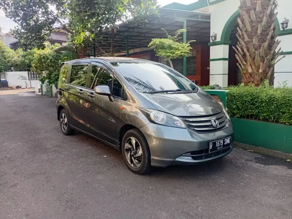 Honda Freed E PSD AT Istimewa
