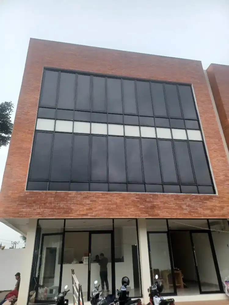 Stiker kacafilm tolak panas kacafilm hitam tahan panas