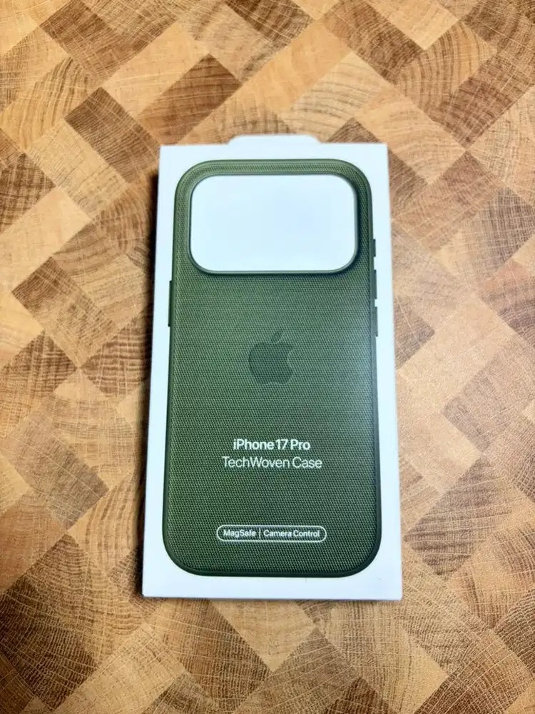 Techwoven Case Iphone 17 Pro ORI 2nd like new