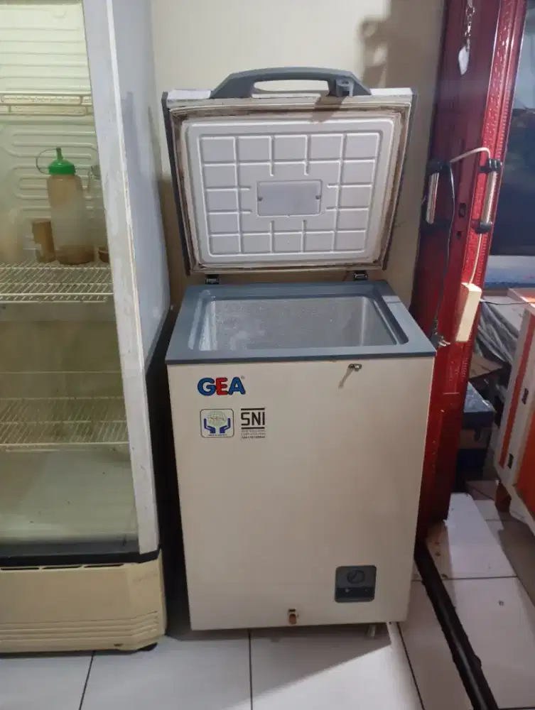 Frezeer jual cepat aja