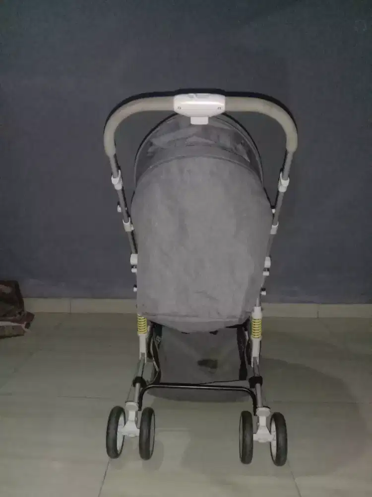 Stroller baby does minus pemakaian aj selebihnya lancar jaya