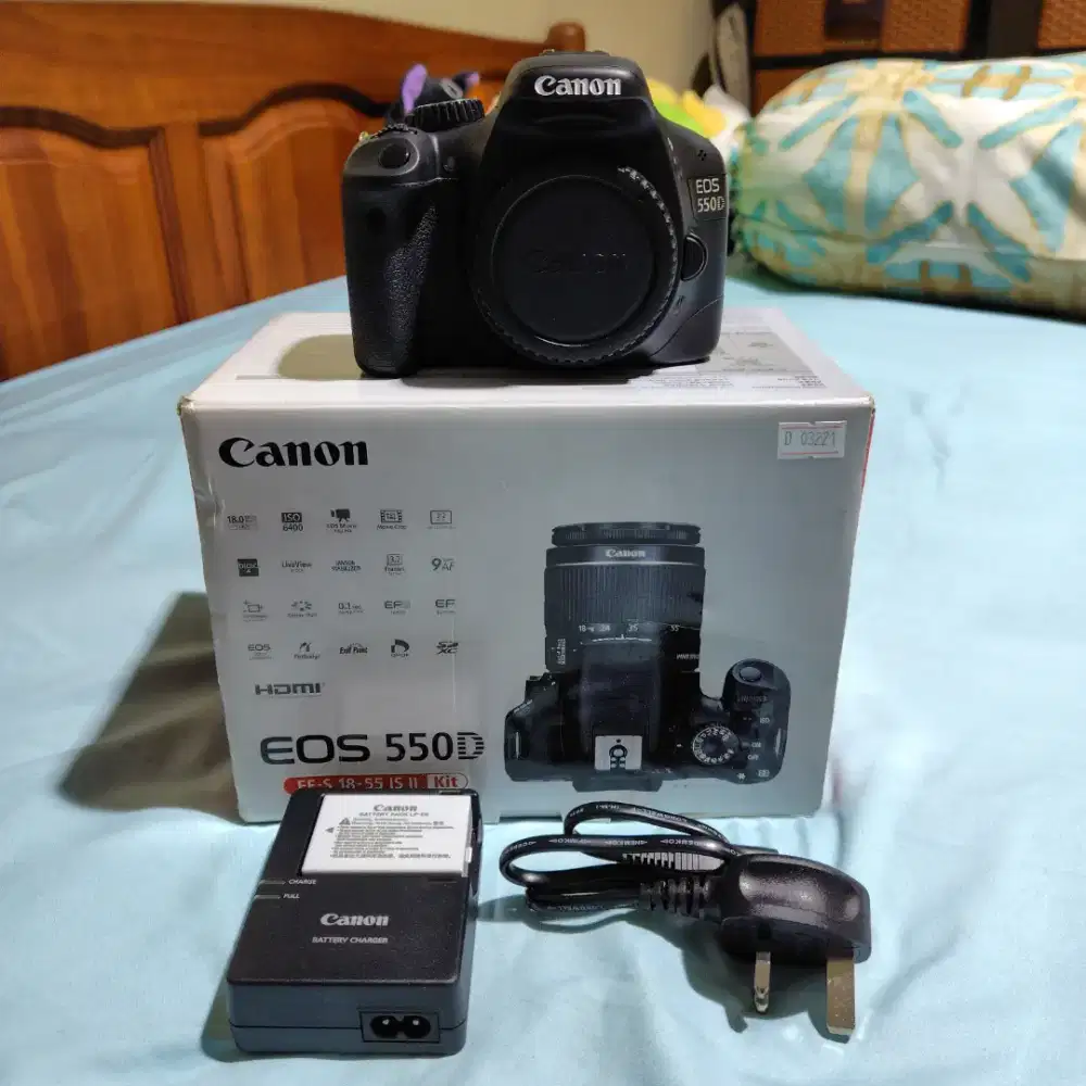 Canon EOS 550D Kamera SLR DSLR Camera Digital Body Only BO Like New