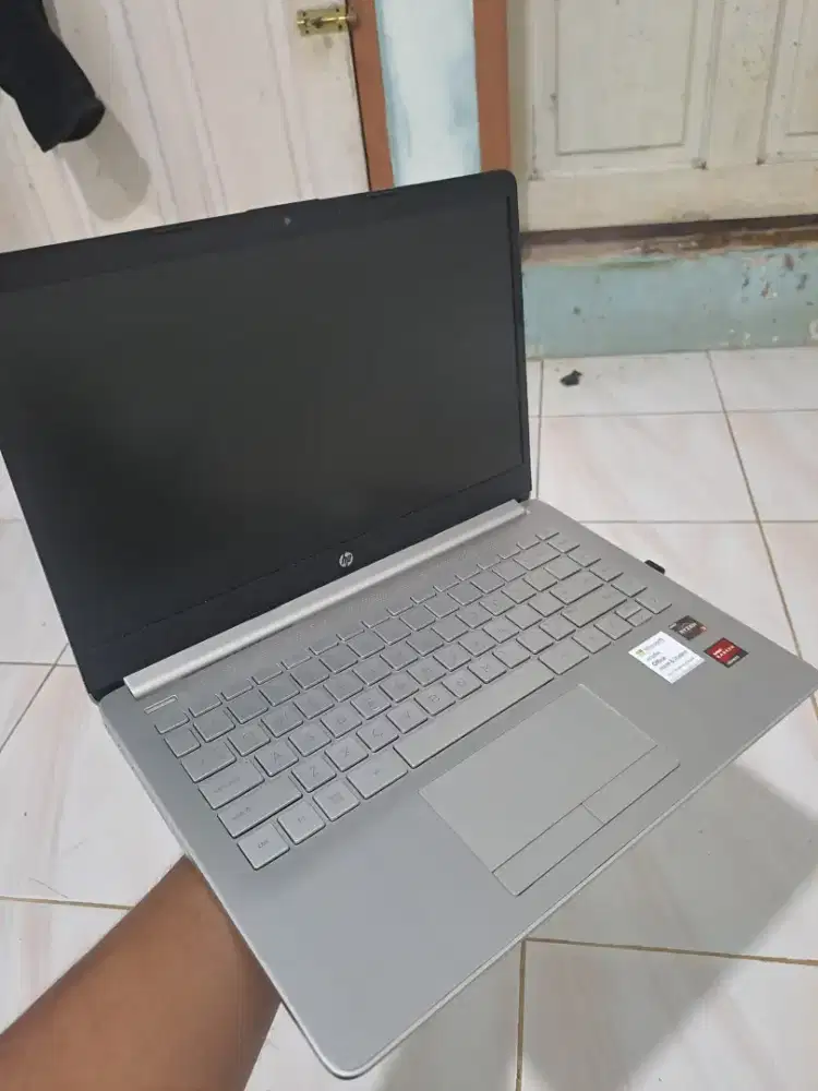 Laptop HP Rayzen 3
