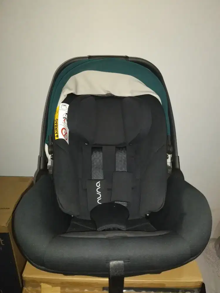 NUNA Baby Car Seat - NUNA Base Next + Arra Next