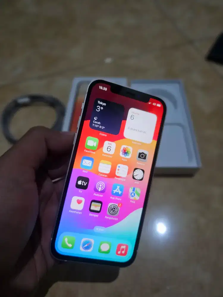 iPhone 12 White 64 GB J/A BEACUKAI