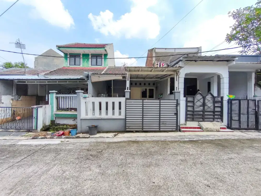 Rumah 15 menit ke Mall Paradise Walk Serpong Hadap Selatan J-36454