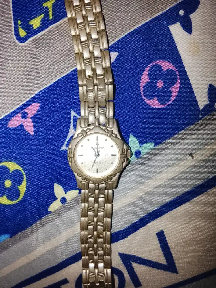 Dijual jam jadul merek boluva