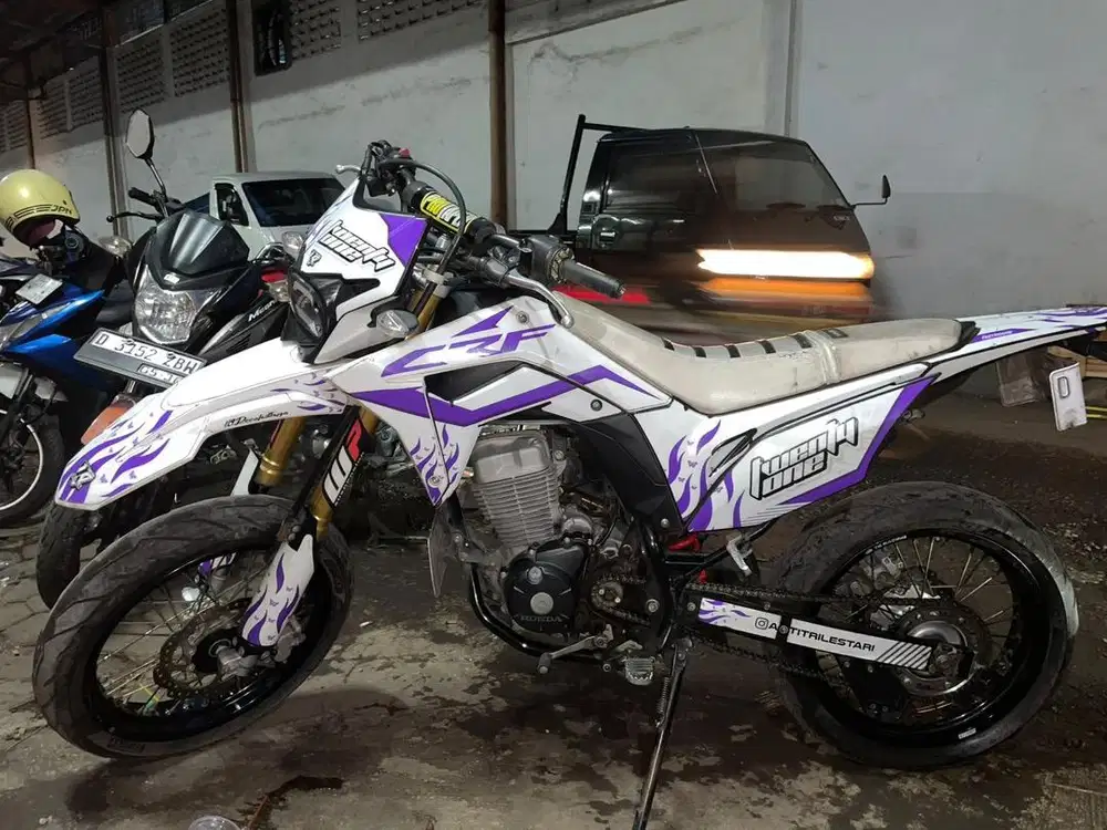Jual santai Honda CRF mulus