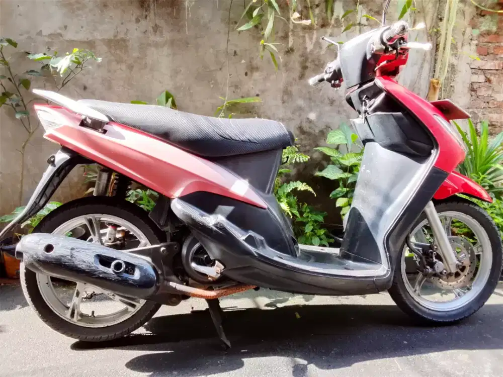 Di jual motor yamaha mio tahun 2008 Rp.3.700.000
