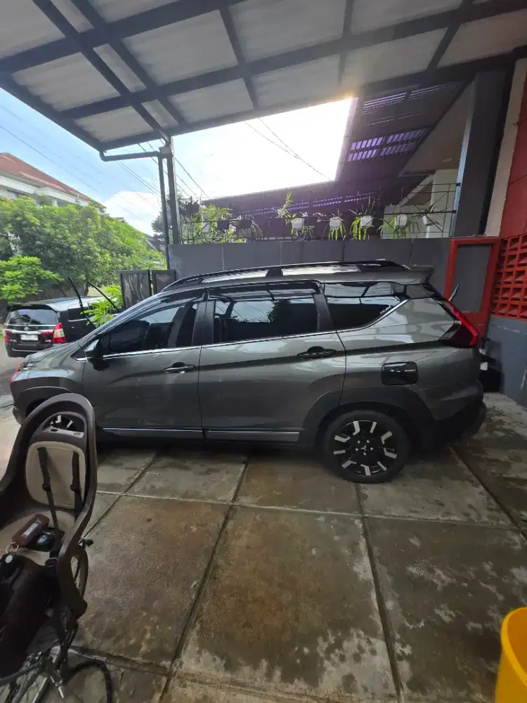 Xpander cross premium, green bronze 2025 (MY26)