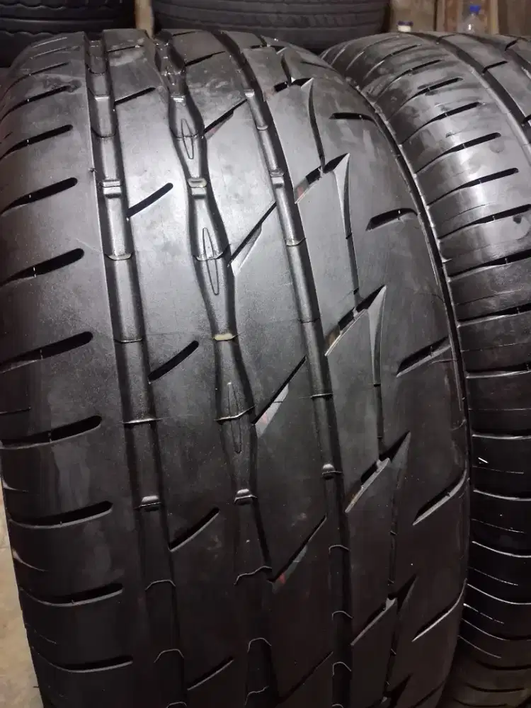 Ban Bridgestone POTENZA 235/50R18