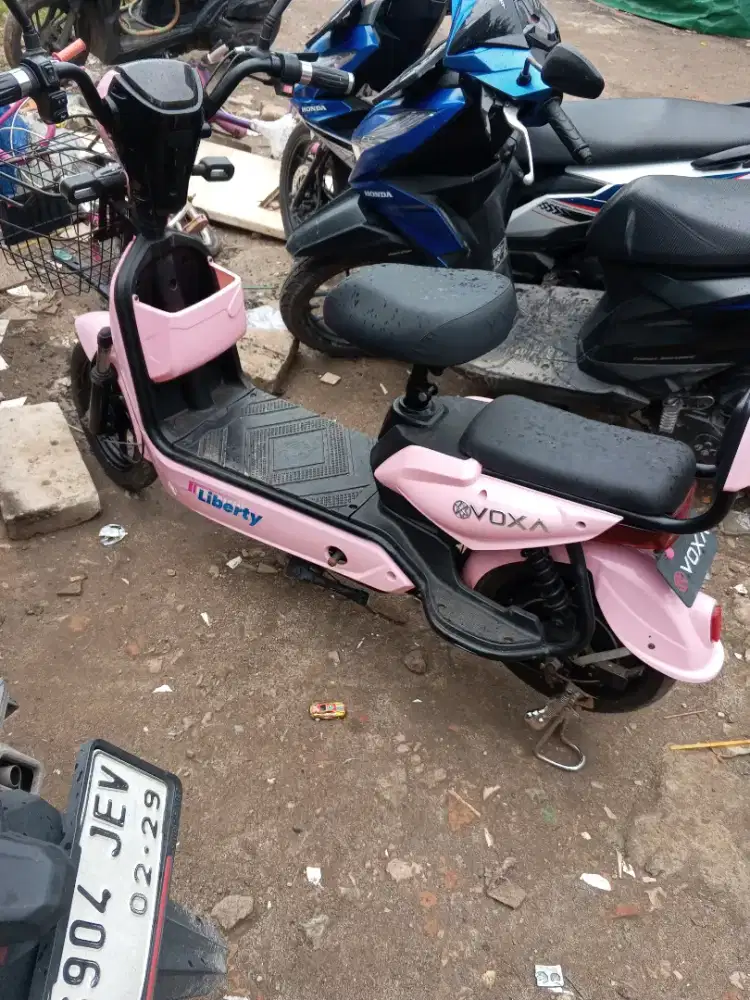 jual sepeda listrik normal,aki baru