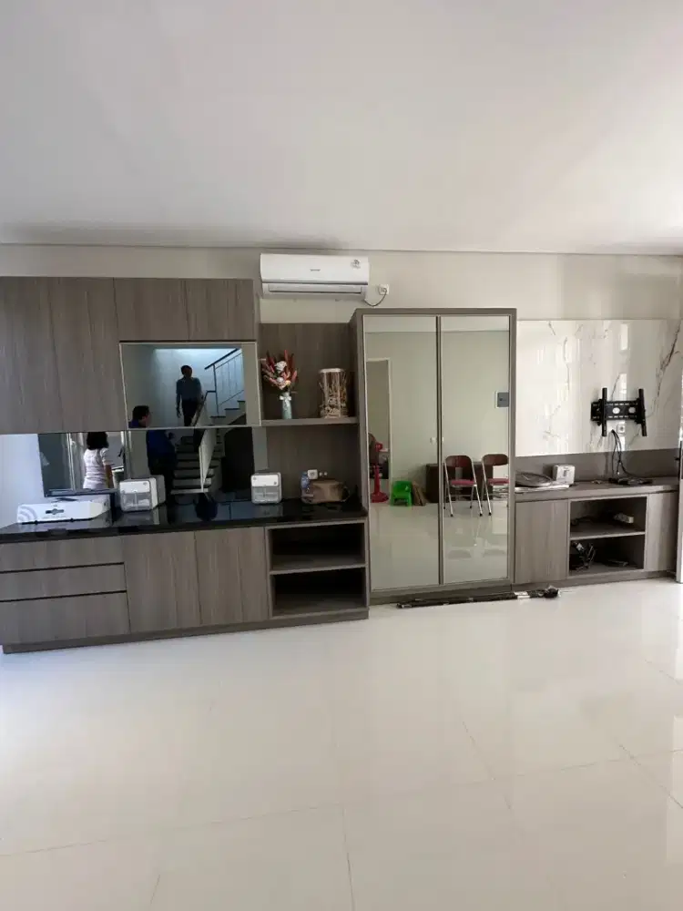 Dijual Rumah Greenlake (Citraland, Surabaya) Full Furnished