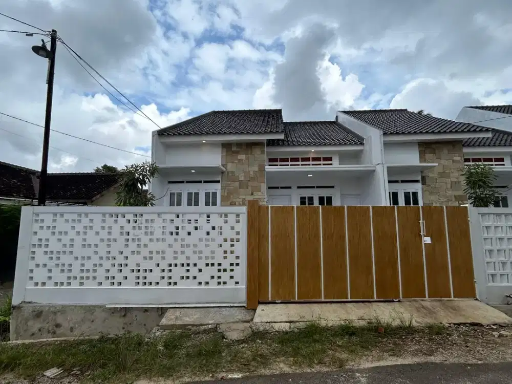 RUMAH CLUSTER MURAH SIAP HUNI LOKASI STRATEGIS