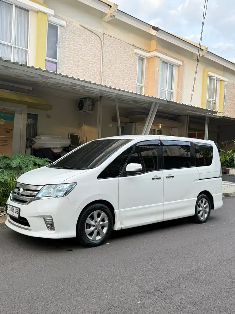 Nissan Serena 2013 Bensin