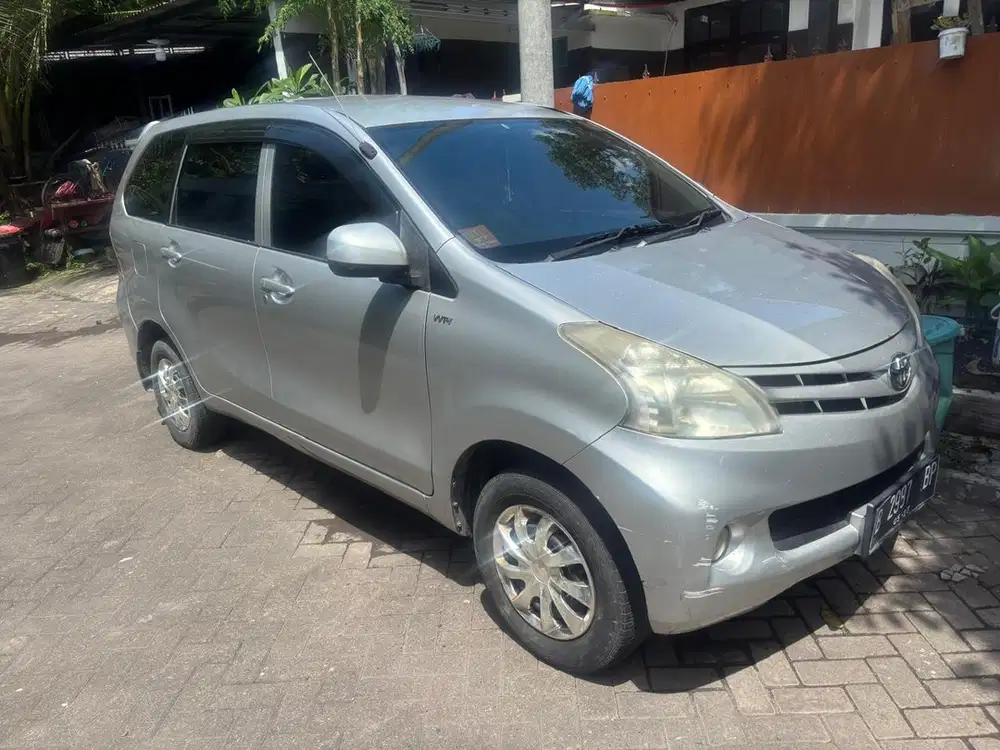 Toyota Avanza 2012 Bensin