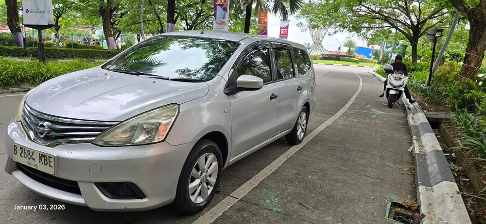 Nissan Grand livina 2013 Bensin