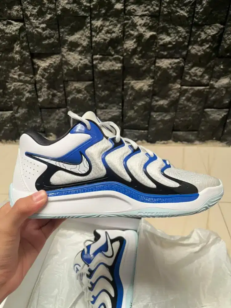 Sepatu Nike  KD 17 EP Penny
