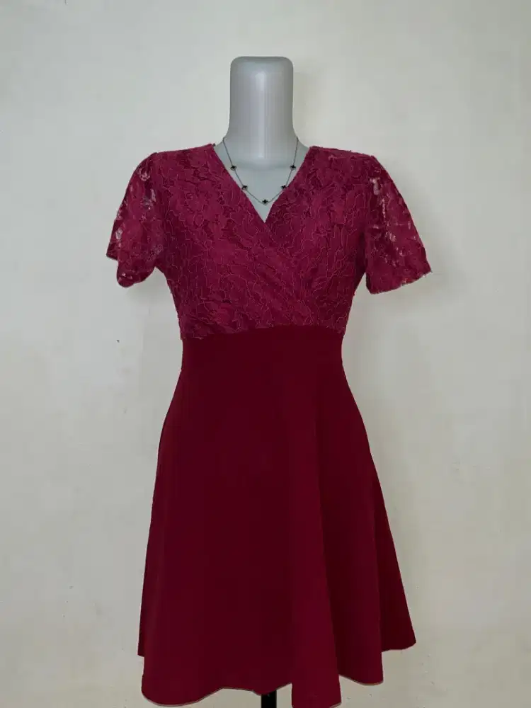 Dress mini wanita warna merah
