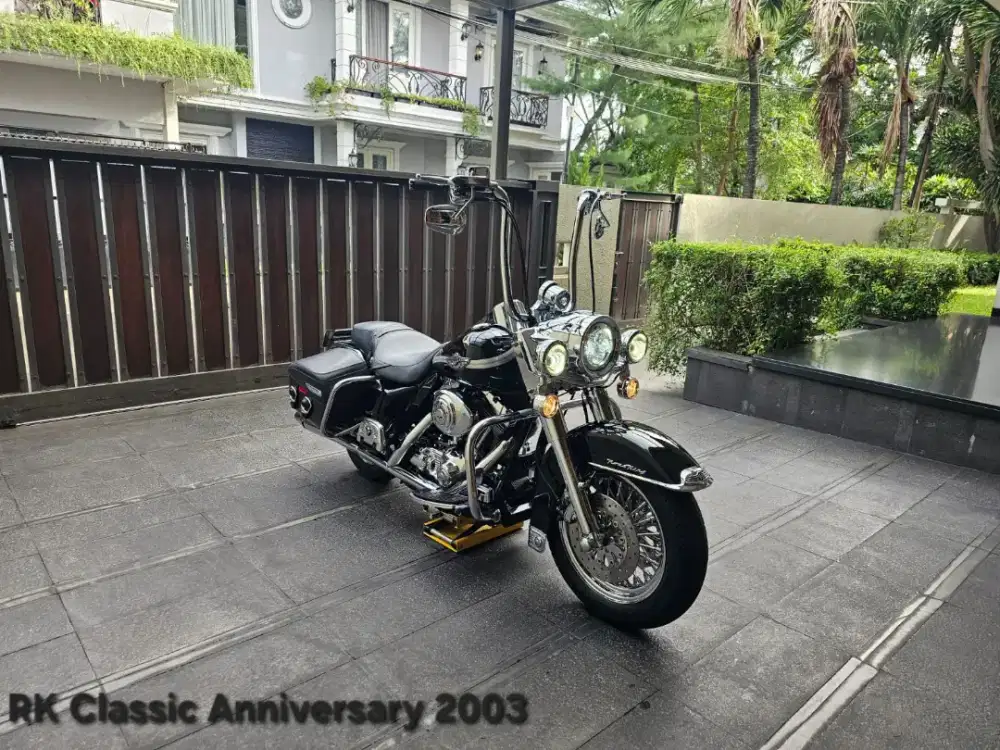 Road King Classic ( FLHRC )