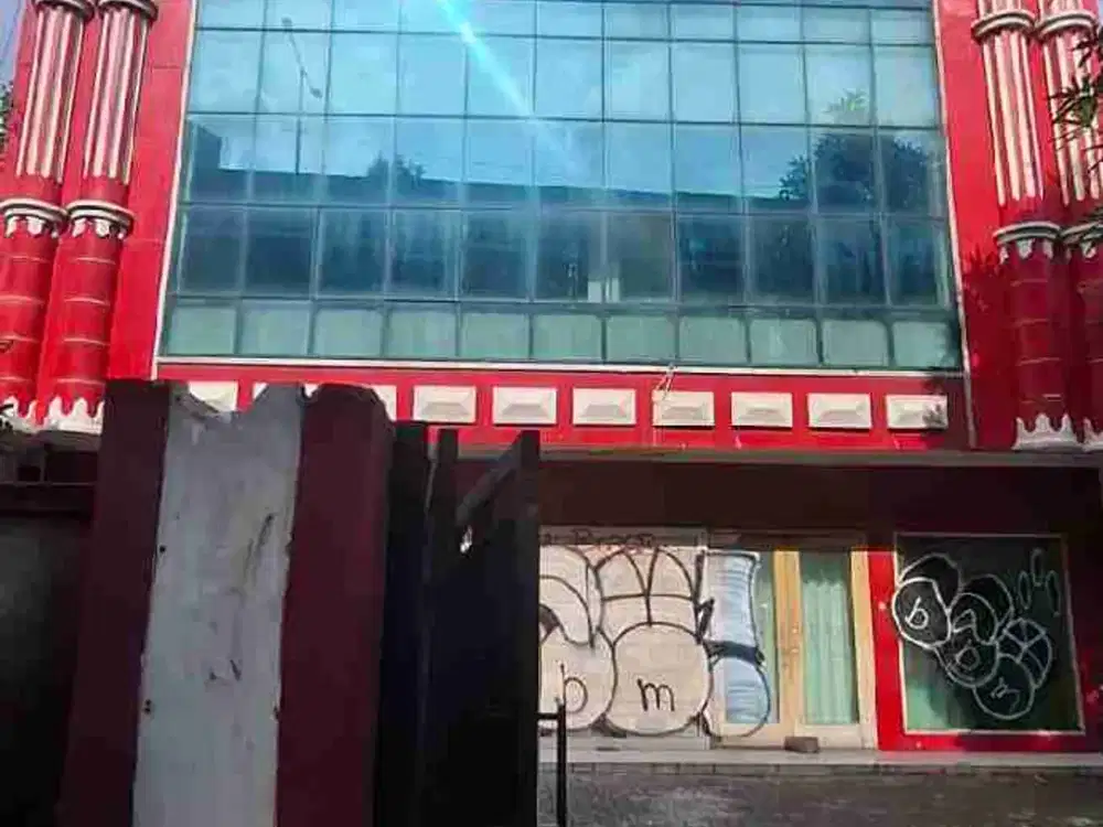 Gedung buat kantor di Jalan Raya Dr.satrio casablanca Jakarta selatan