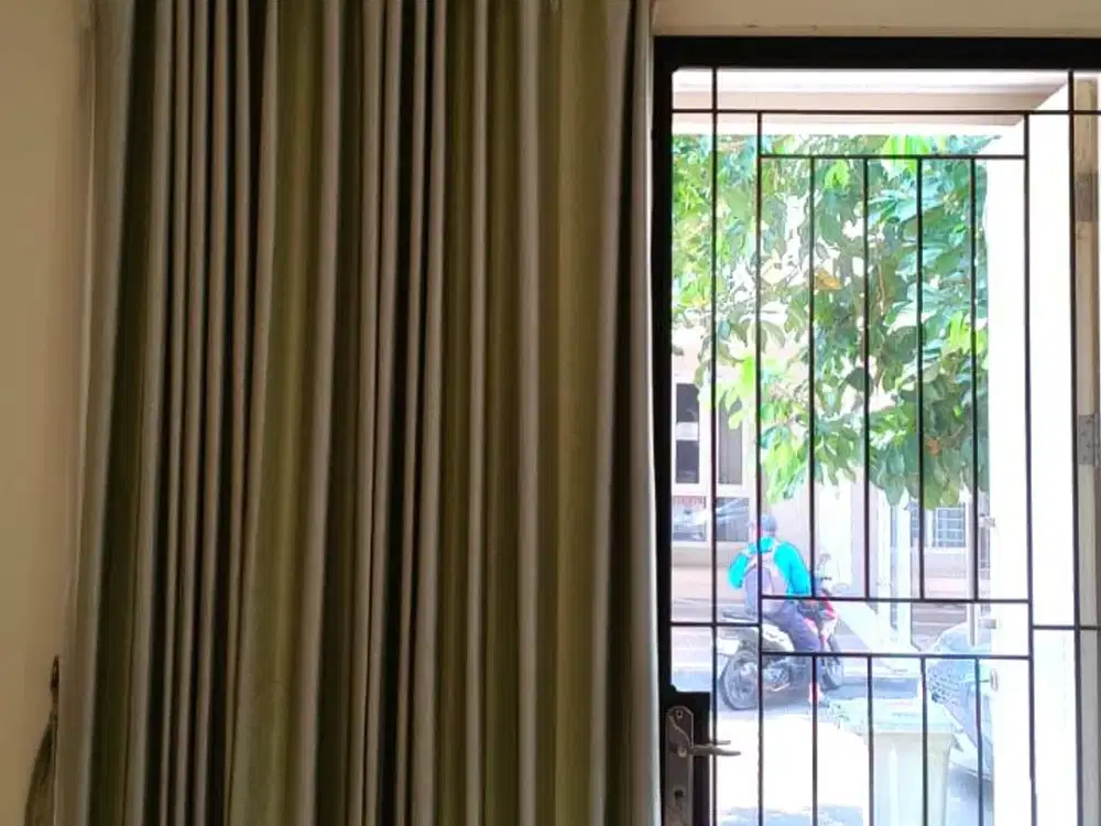 Disewakan Rumah Cluster Thomson