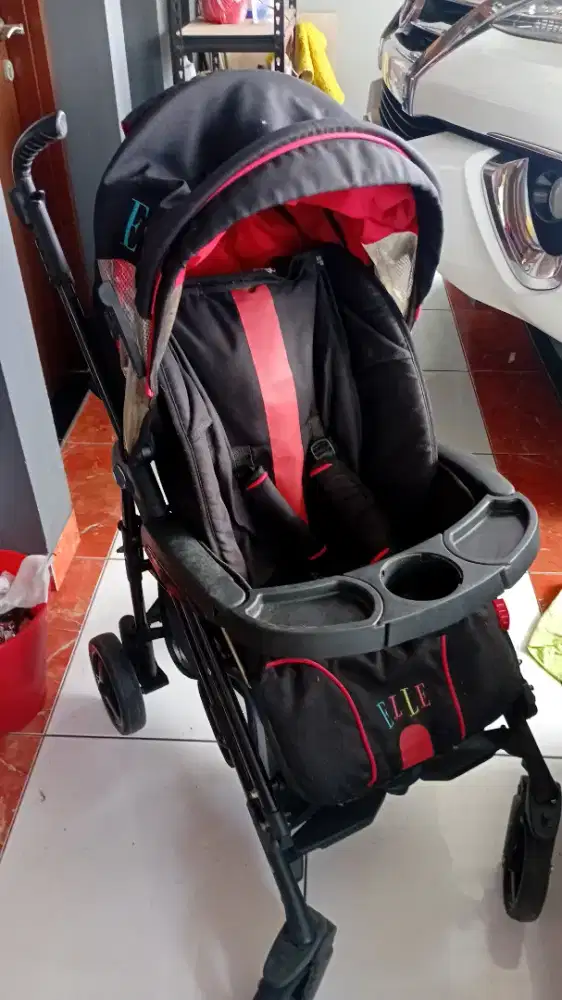 Baby stroler besar