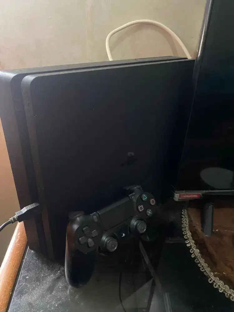 PS 4 SLIM 500 GB ORIGINAL SONY INDO