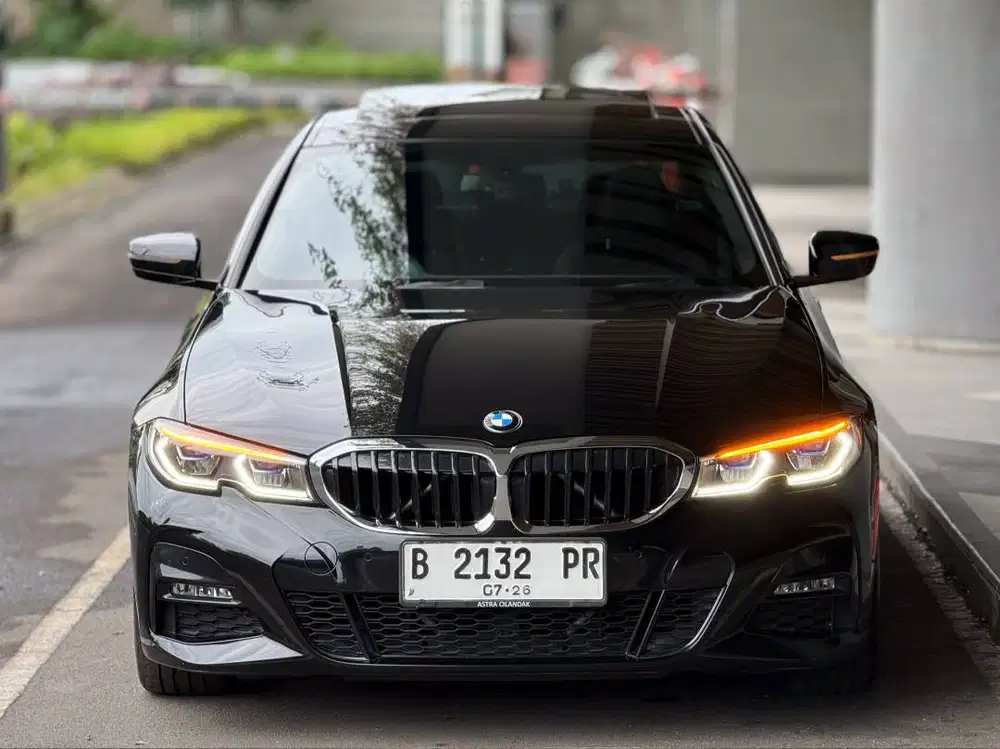 BMW G20 330i AT 2021 MSPORT KM 26 RIBU TANGAN PERTAMA CBU