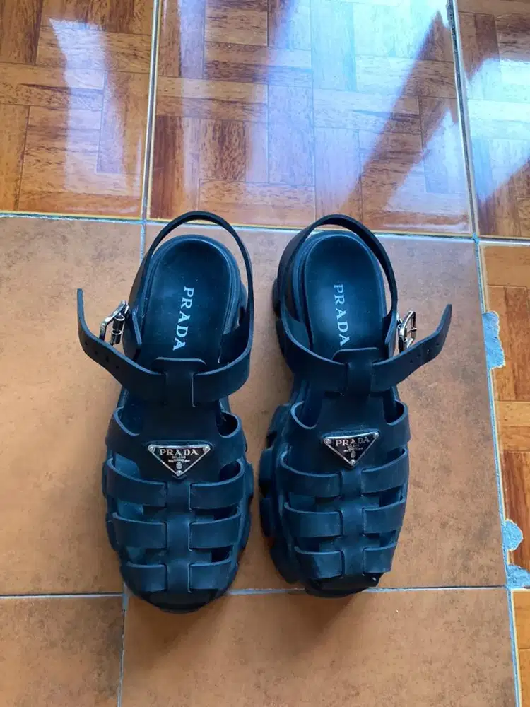 PRADA MONOLITH FOAM RUBBERR ORIGINALL