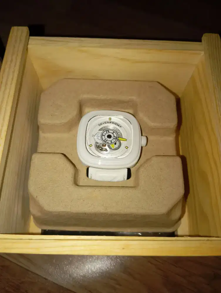 Seven Friday White Lemon second kondisi sangat bagus